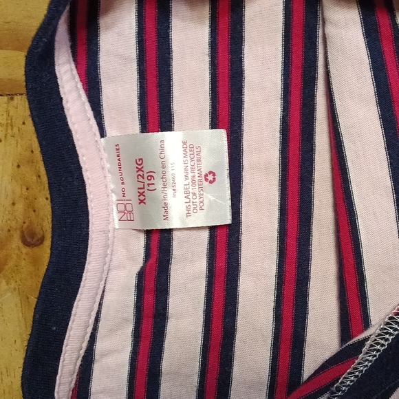 No Boundaries short sleeve tshirt - Picture 4 of 5